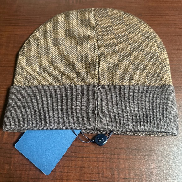 Louis Vuitton Tan and Brown Patterned Beanie - Picture 4 of 4